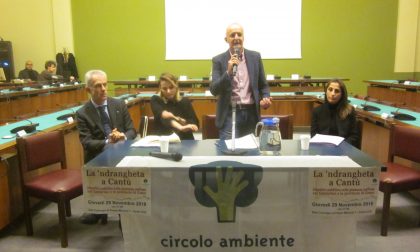 Si parla di 'ndrangheta a Cantù, gremita la sala civica