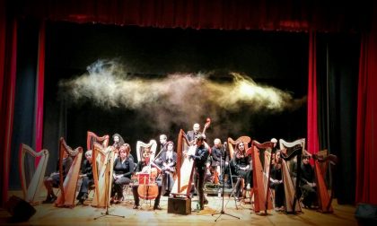 Concerto di Natale al Teatro Sociale di Como con Fabius Constable & Celtic Harp Orchestra FOTO