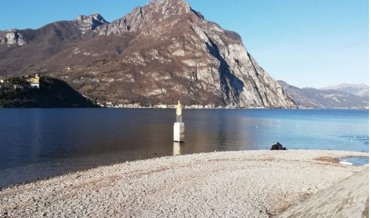 Allarme siccità, lago basso: il Lario ha sete FOTO IMPRESSIONANTI