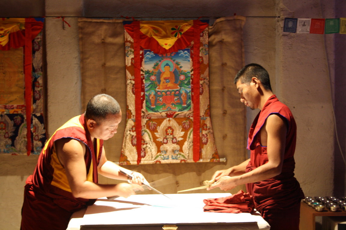 A Como tra arte e spiritualità: due monaci tibetani realizzeranno un Mandala