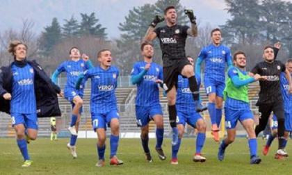 Calcio Como vince e fa il controsorpasso sul Mantova: primi!