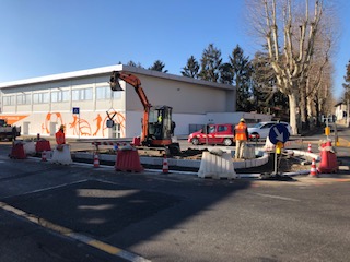 Lavori in corso per completare la nuova rotatoria sulla provinciale - VIDEO