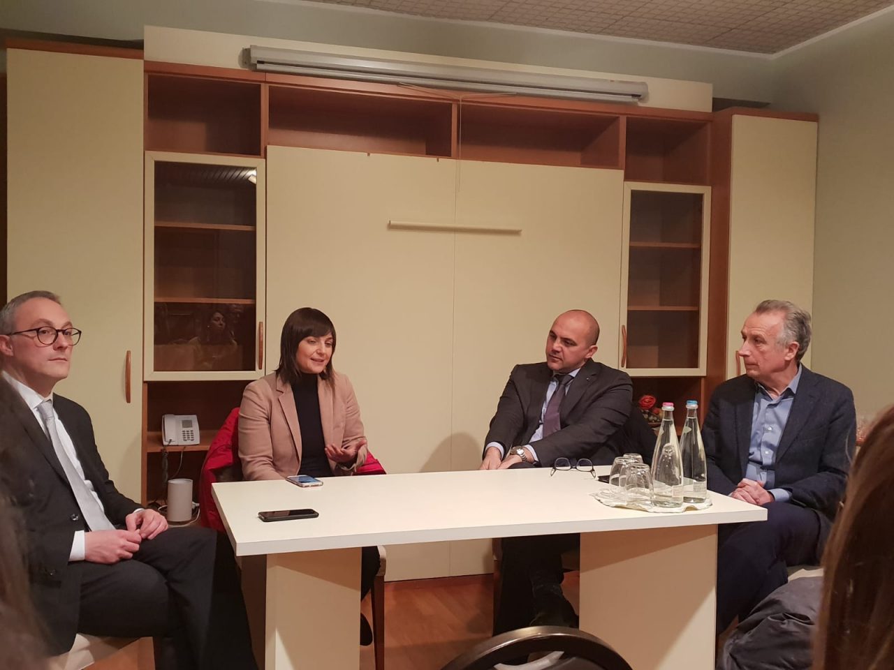 Debora Serracchiani a Erba incontra le associazioni di categoria