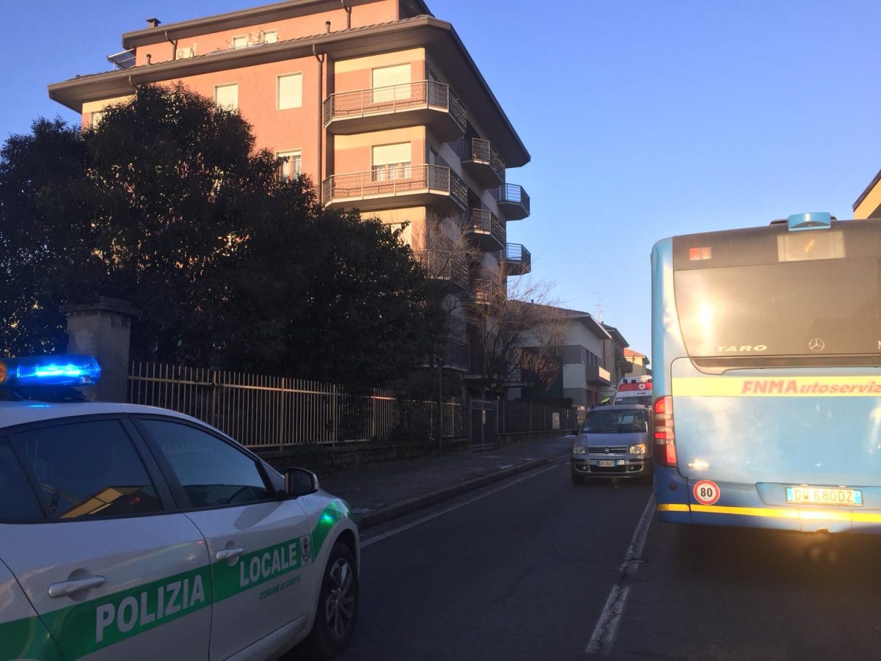 Incidente a Cantù investita una donna