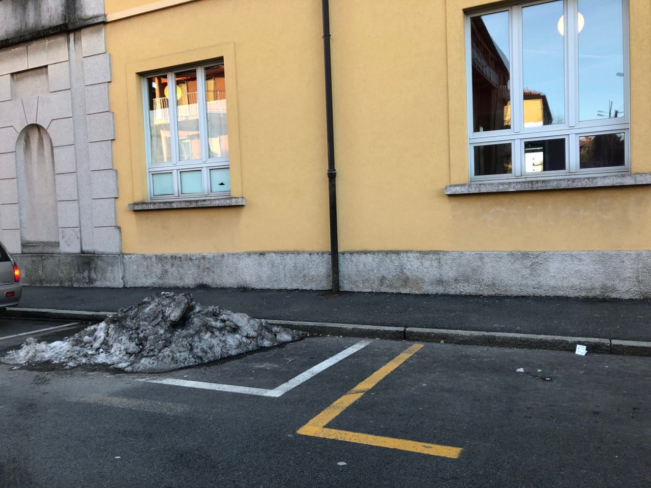 Parcheggi inagibili 12 giorni dopo la nevicata
