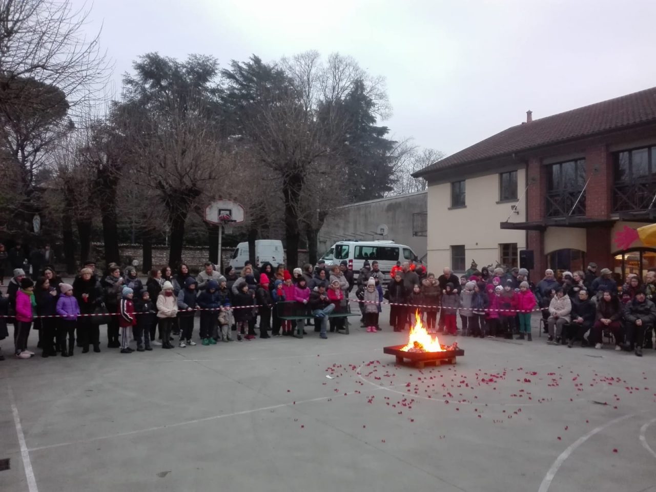 Giubiana, i canti intorno al fuoco della Penna Nera