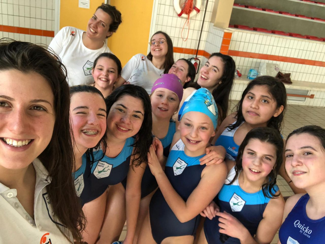Como Nuoto rane rosa Under13