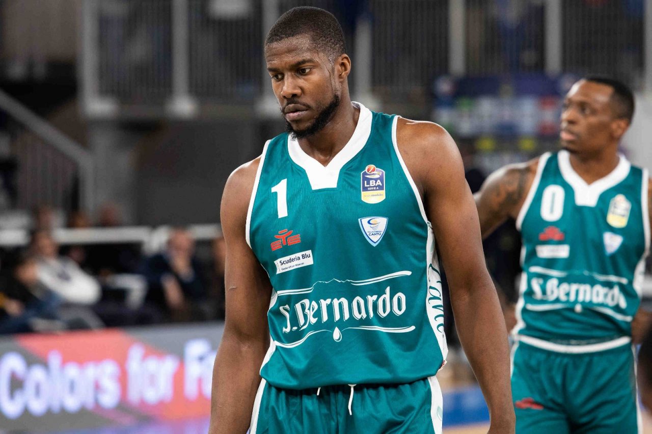 Pallacanestro Cantù risolto il contratto di Mitchell