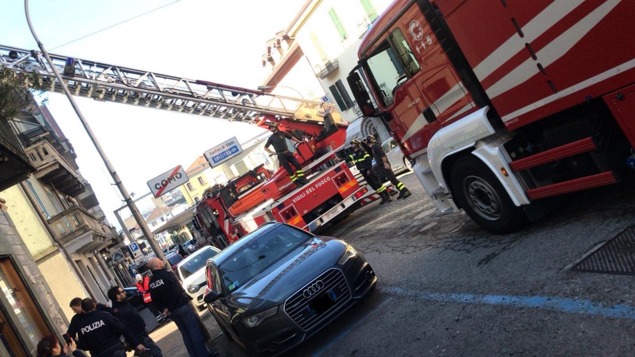 Incendio canna fumaria a Ponte Chiasso: mobilitazione dei pompieri FOTO