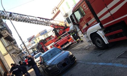 Incendio canna fumaria a Ponte Chiasso: mobilitazione dei pompieri FOTO