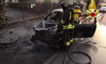 Auto prende fuoco a Cantù, ustionato il conducente FOTO