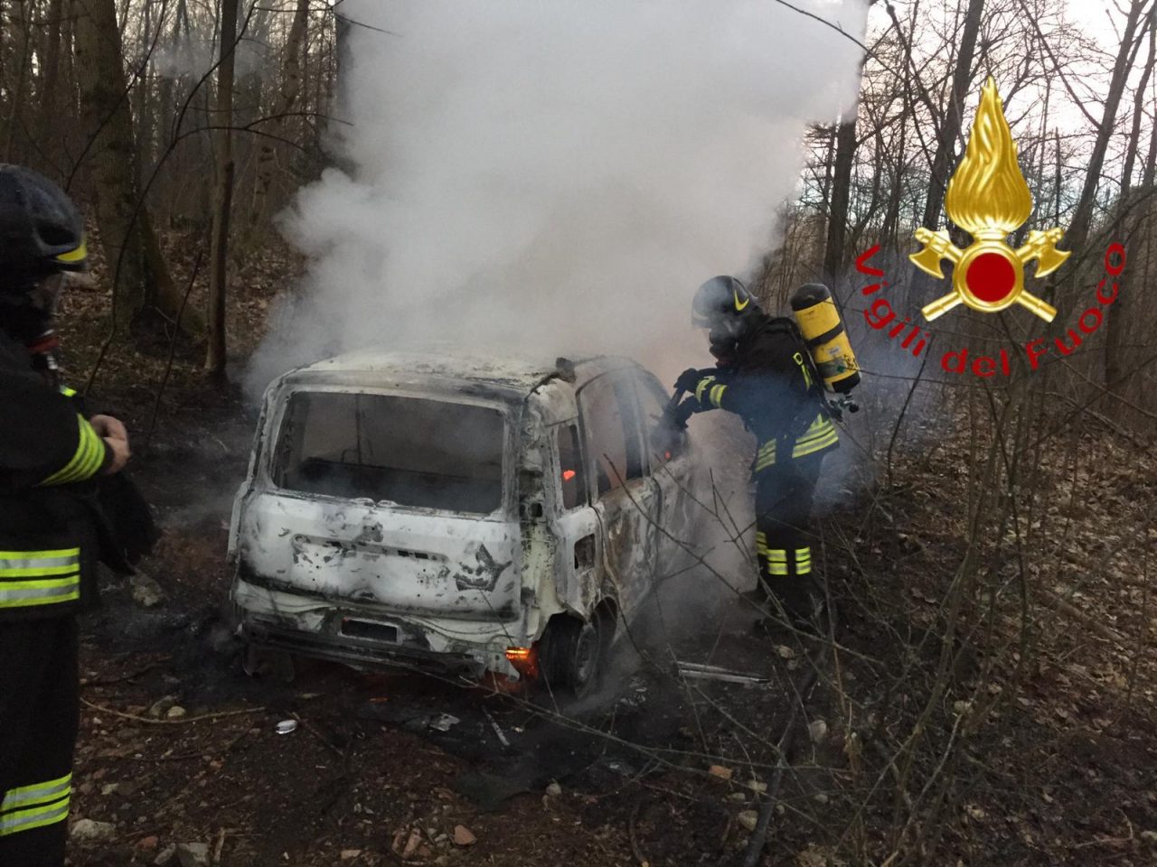 Auto in fiamme a Uggiate e donna carbonizzata: si tratta di suicidio