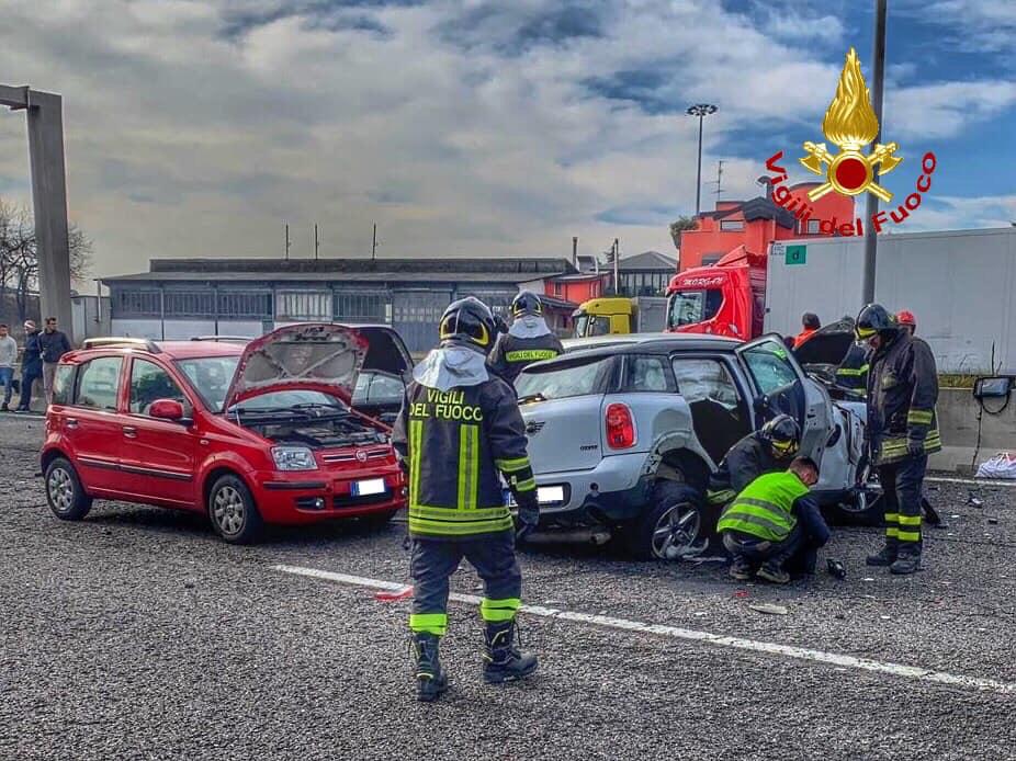 Incidente tra più auto sulla Statale 36 FOTO