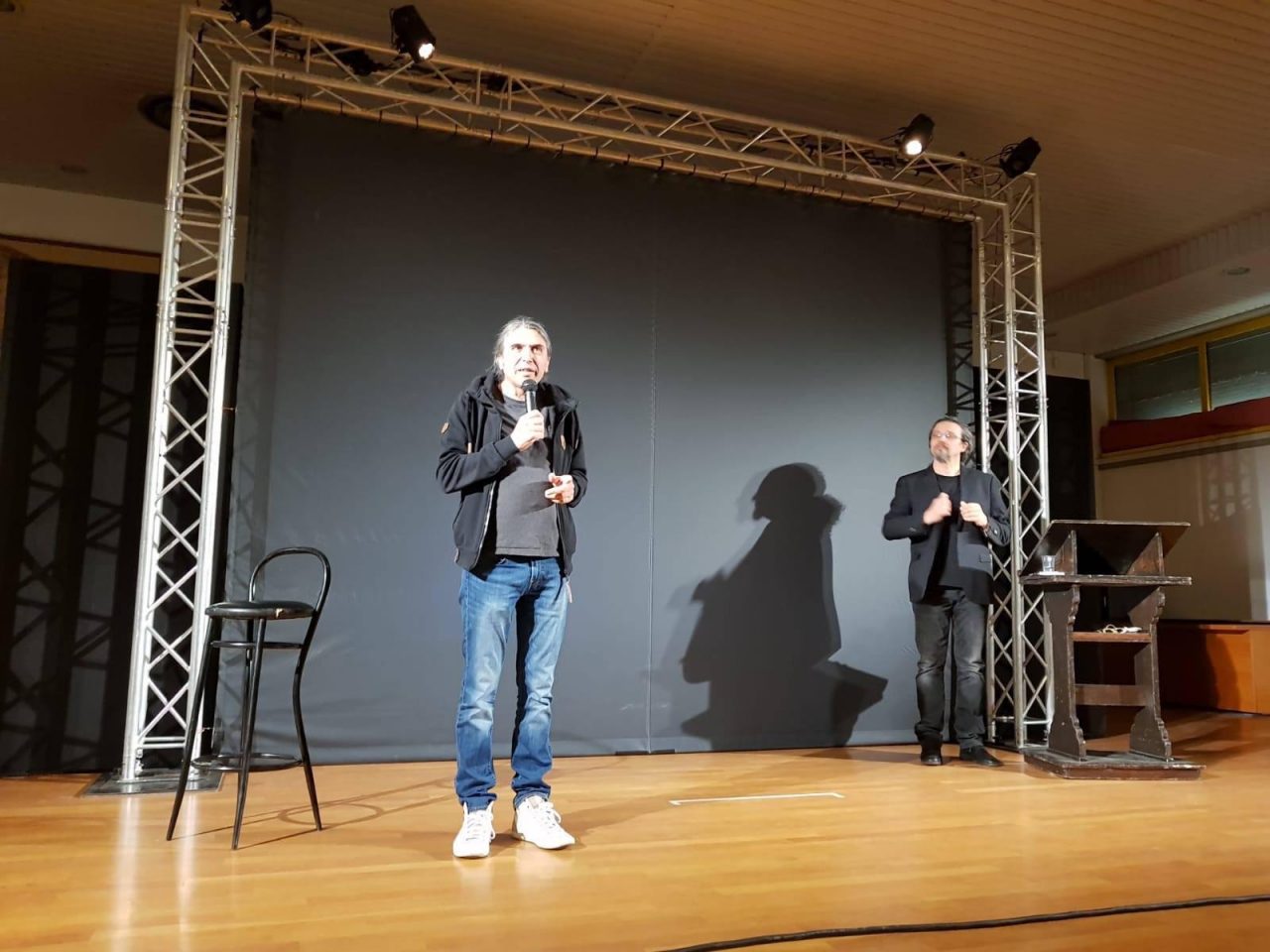 No alla droga in scena lo spettacolo teatrale al Monnet