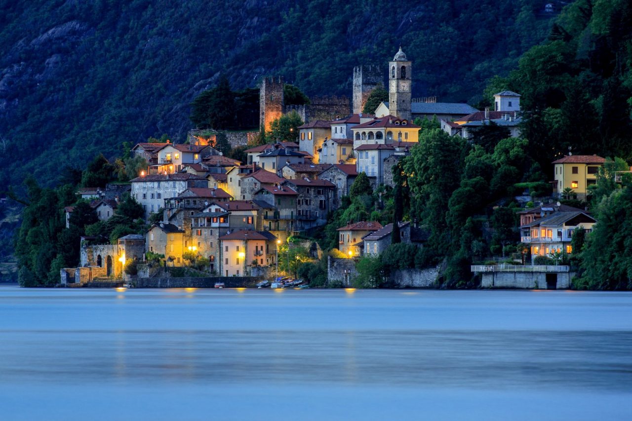 Da marzo visitare il piccolo borgo di Corenno Plinio costerà 5 euro