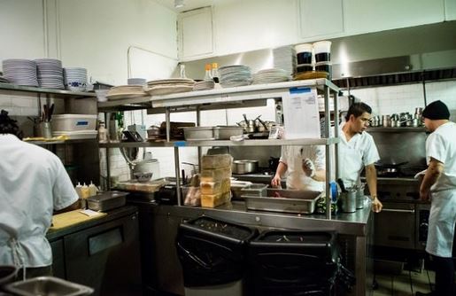 Scoperti lavoratori in nero in ristoranti e distributori di benzina in Provincia di Lecco