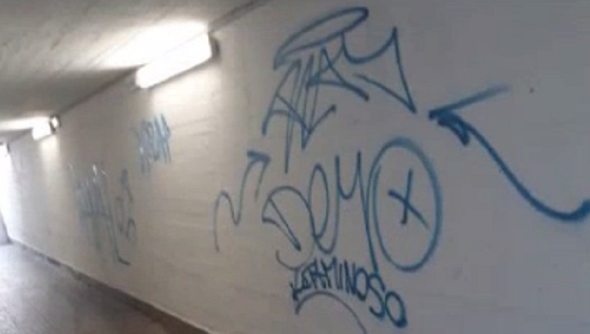 Vandalismi alla stazione di Cantù Asnago