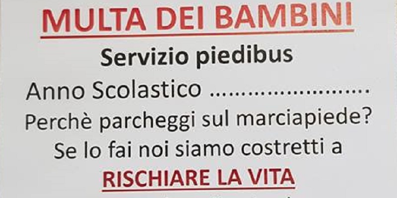 Parcheggi sul marciapiede? Ad Albavilla arrivano le multe dei bambini del Piedibus