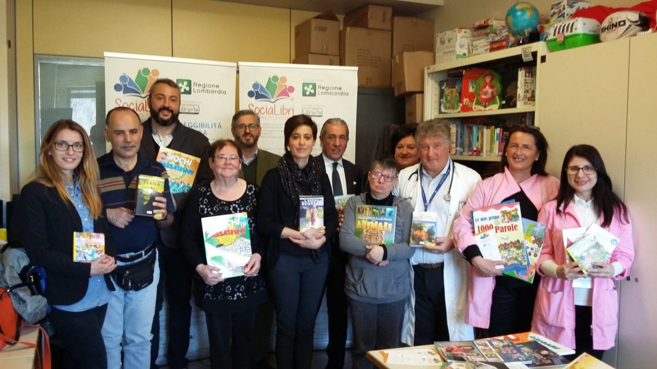 Libri ad alta leggibilità in regalo al reparto di Pediatria