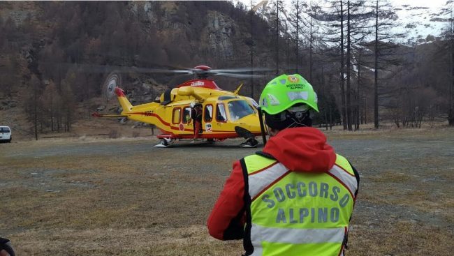 Elicotteri sopra i boschi di Erba: sono iniziate le esercitazioni del Soccorso Alpino
