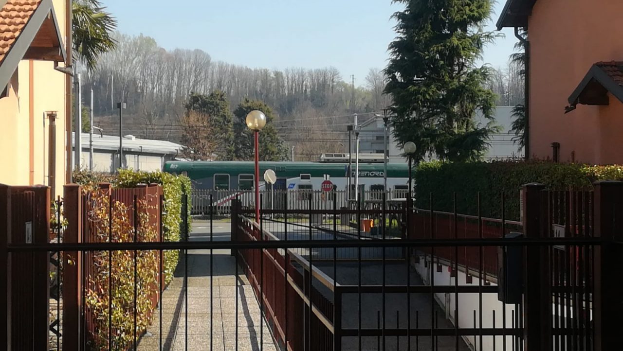 Incidente Carimate ancora abbattuto il passaggio a livello FOTO