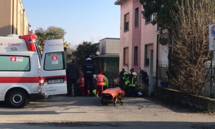 Incidente Mariano, parcheggia il furgone in pendenza, questo lo travolge FOTO