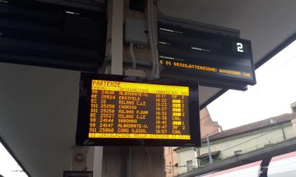 Treni: un guasto agli impianti che regolano la circolazione causa ritardi e cancellazioni