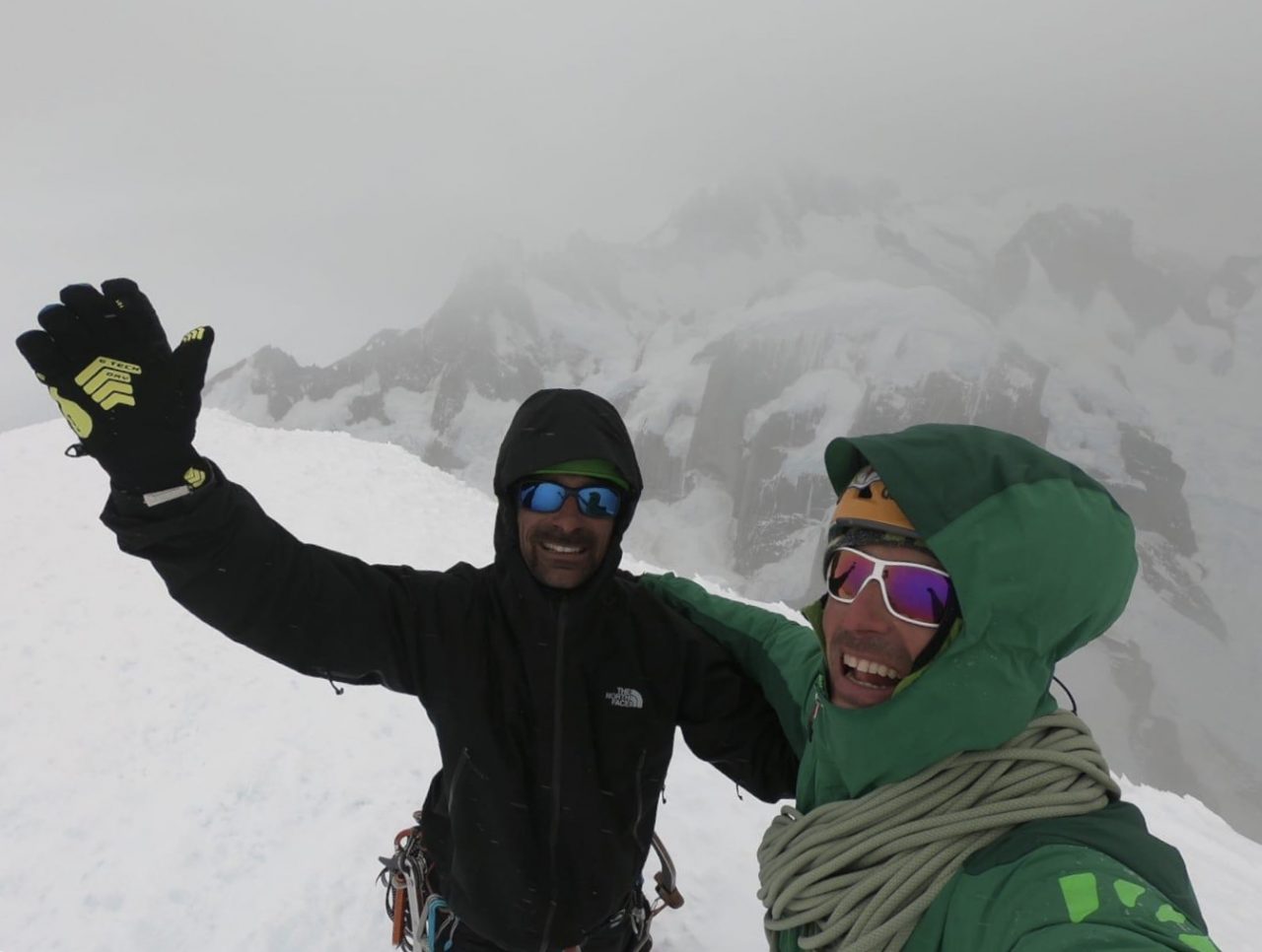 Matteo Della Bordella in vetta al Cerro Torre: la foto inviata al Cai di Olgiate Comasco