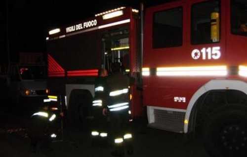 Forte vento: albero cade sulla ferrovia e colpisce un treno in corsa sulla Lecco-Molteno-Monza-Milano