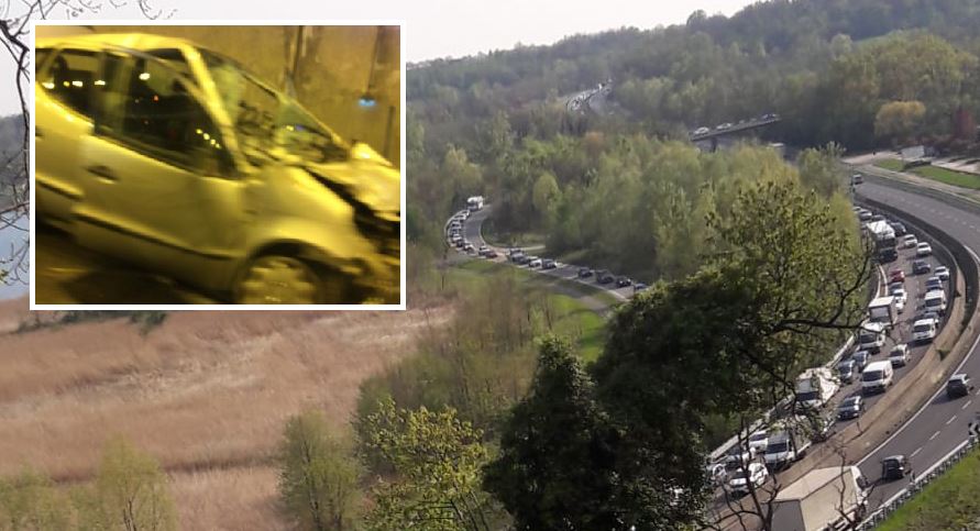 Schianto nel Barro, traffico completamente paralizzato FOTO