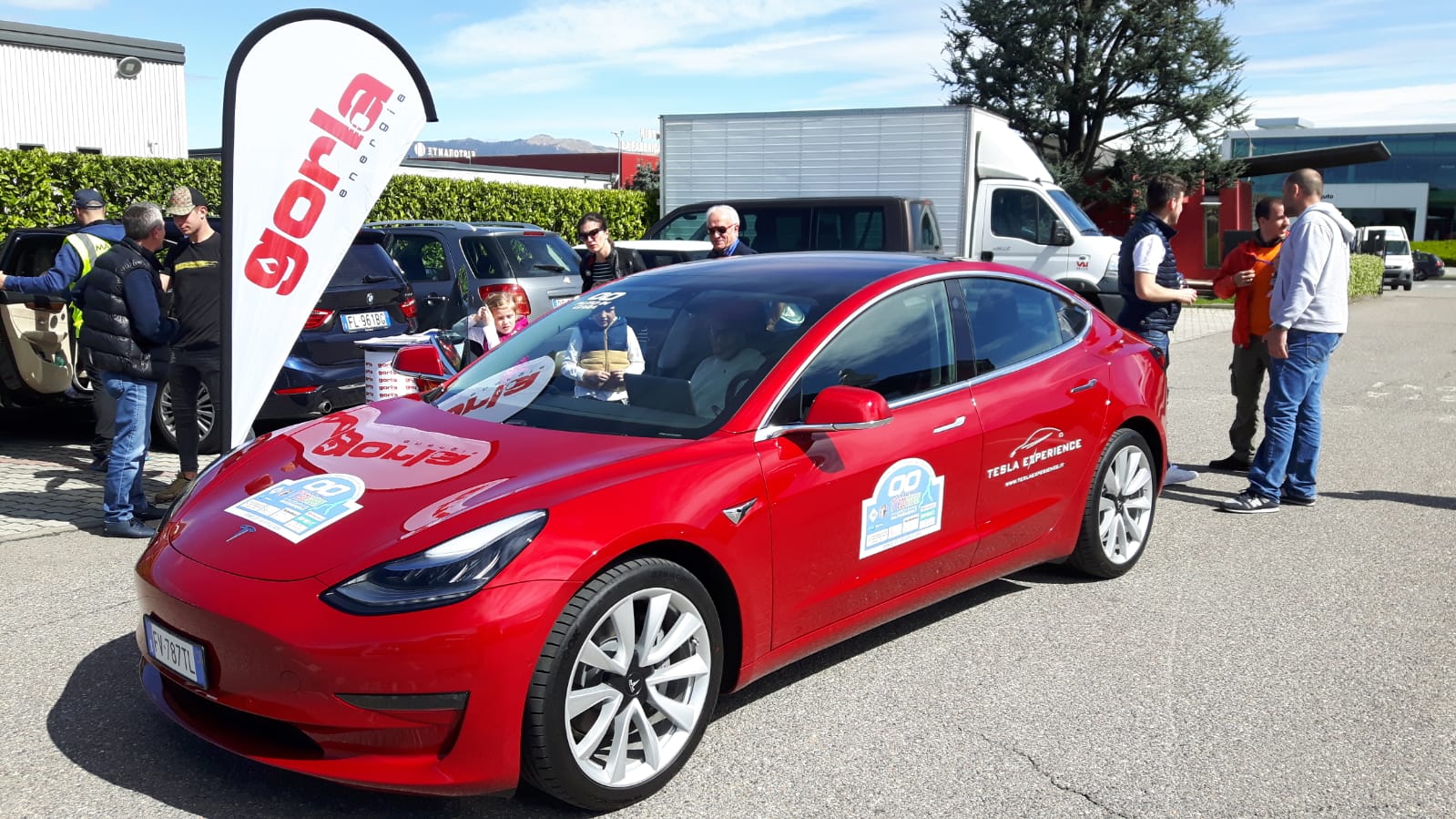 Apripista Ecorally Tesla Model S