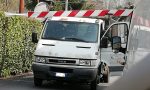 Camion abbatte la sbarra del passaggio a livello a Carimate VIDEO