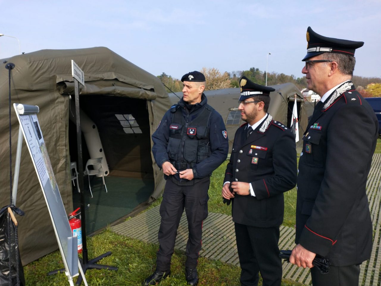 Esercitazione Carabinieri a Mariano Comense FOTO