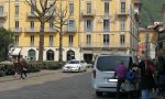 Prende a calci un taxi in piazza Matteotti: denunciato dalla Locale