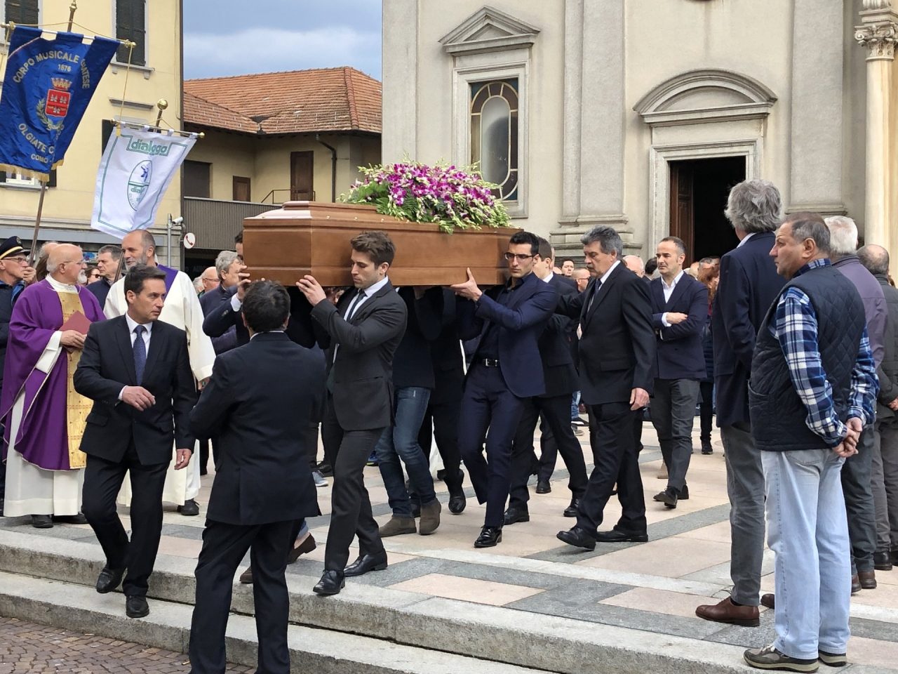 Folla per l’addio a Mario Briccola, fondatore dell’azienda Bric’s