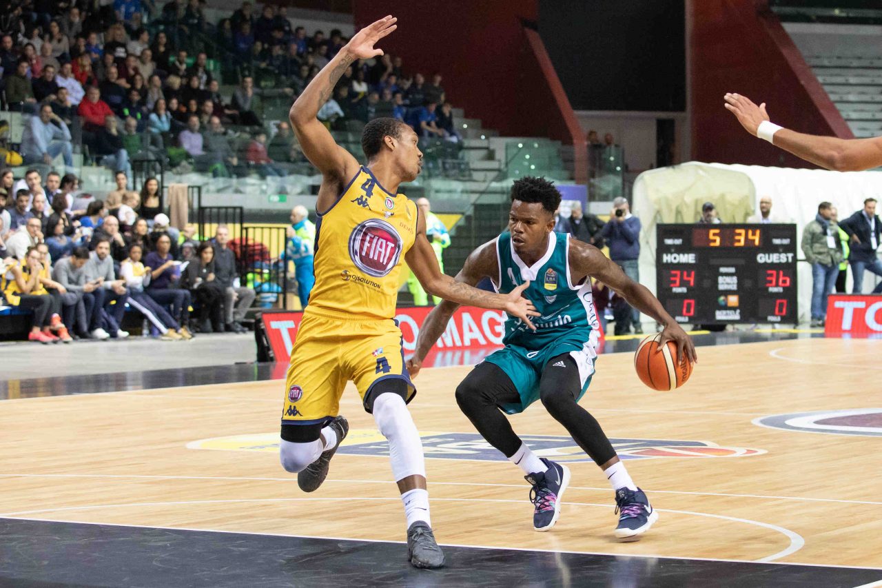 Pallacanestro Cantù si prepara per la sfida di domenica contro Torino