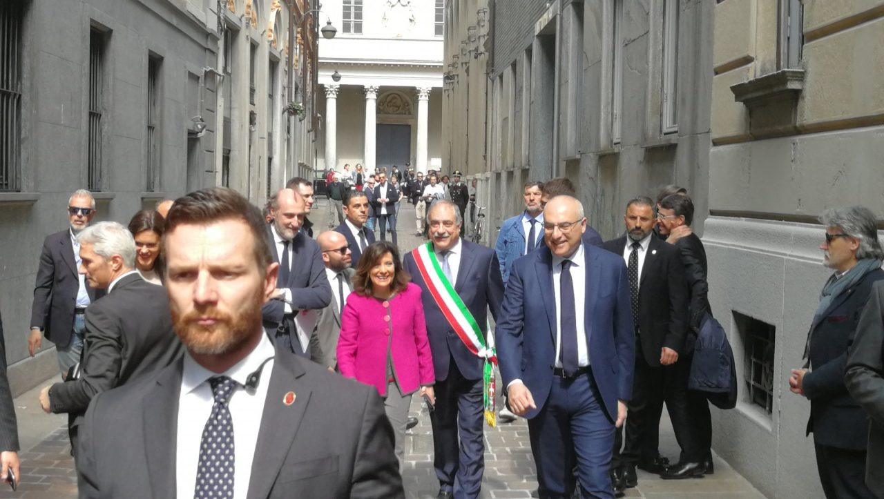 Como accoglie la presidente del Senato Maria Elisabetta Casellati FOTO E VIDEO