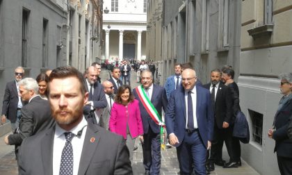 Como accoglie la presidente del Senato Maria Elisabetta Casellati FOTO E VIDEO