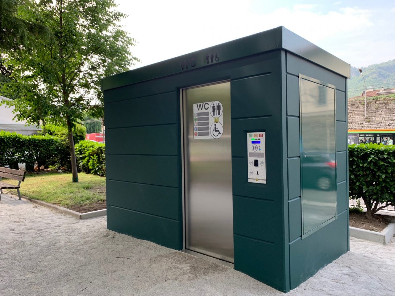 I bagni robot triplicano a Como: arrivano anche nei giardini di via Traù e di via Anzani