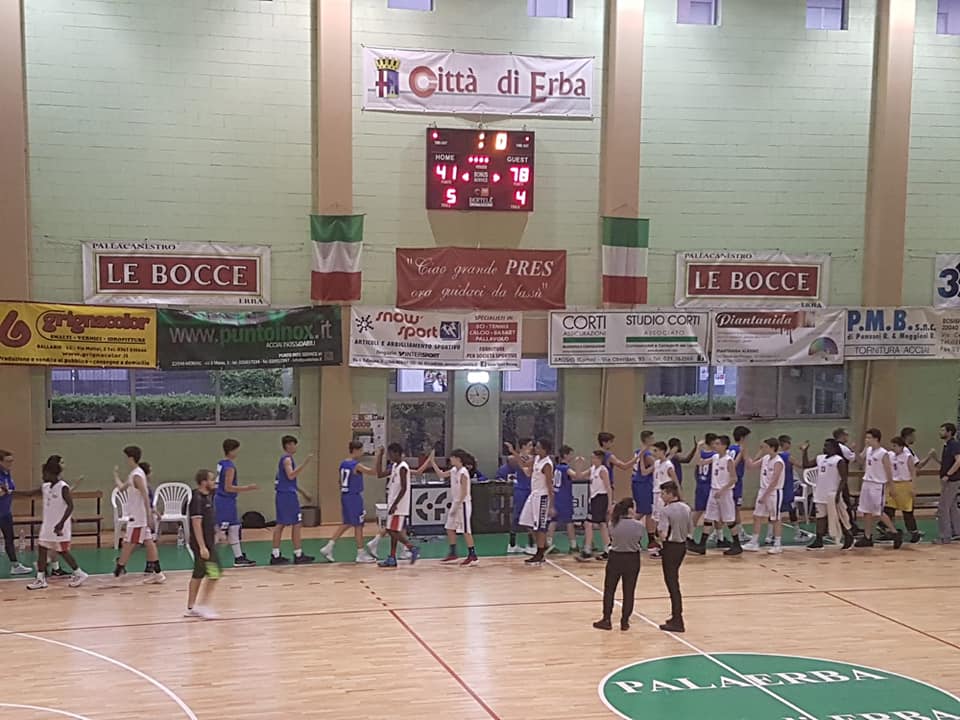 Basket giovanile ieri amichevole a Erba contro il team di Varese