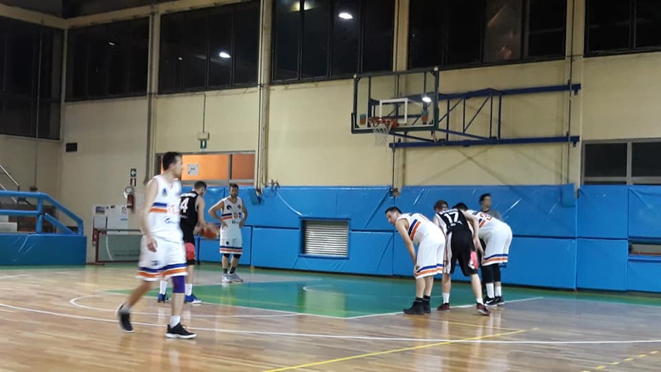 Basket promozione il Senna festeggia la salvezza
