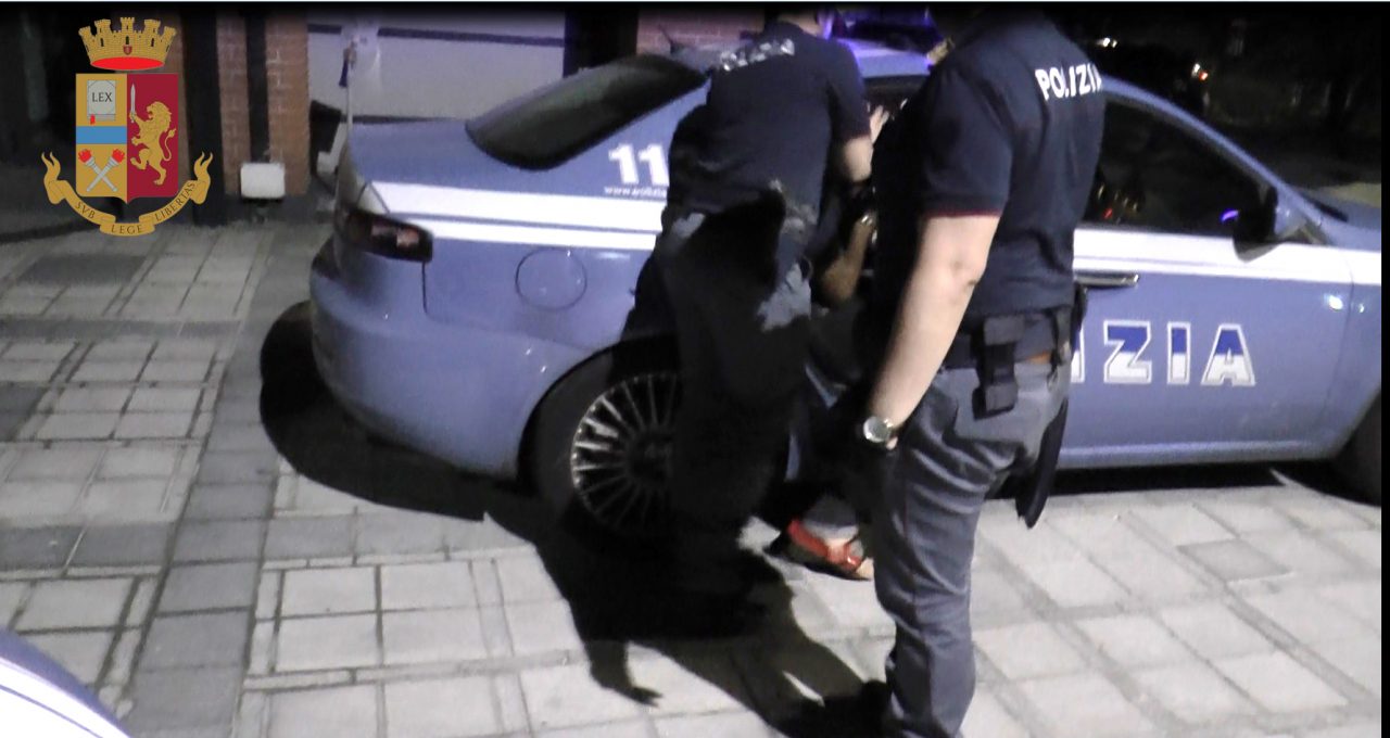 Partecipò agli scontri per lo sgombero del centro sociale “Asilo” di Torino: arrestato un comasco VIDEO