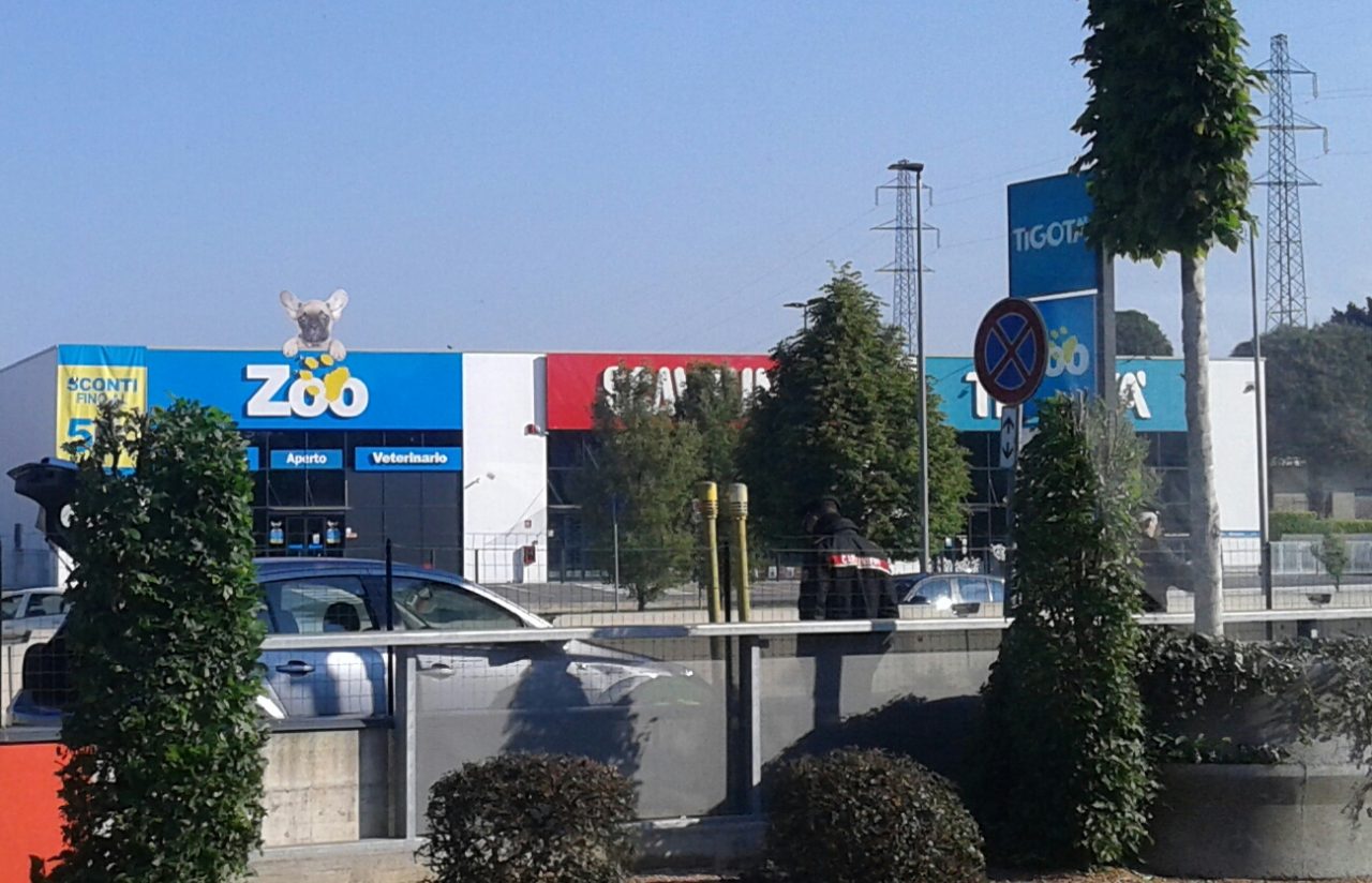 Incidente sulla Novedratese tra auto e moto