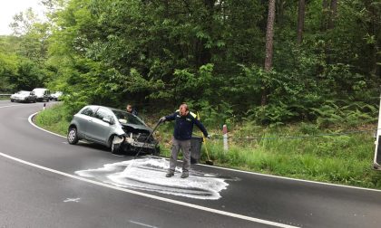 Finisce fuori strada a Cantù in via per Alzate FOTO E VIDEO