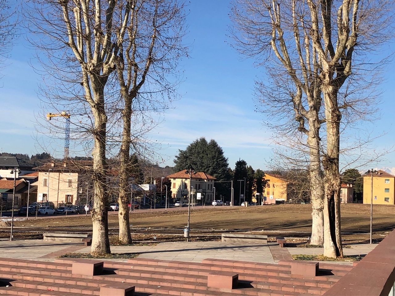 No al capannone per supermercato e fast food in centro