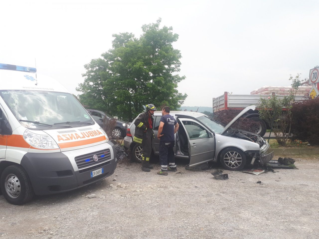 Fuori strada con l’auto soccorso 47enne