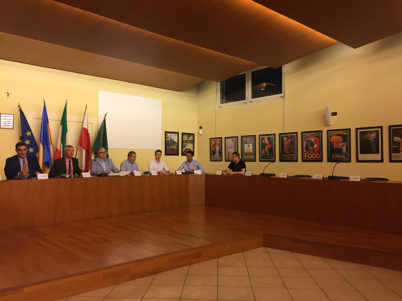 Ponte Lambro: il sindaco giura, ma la minoranza è assente