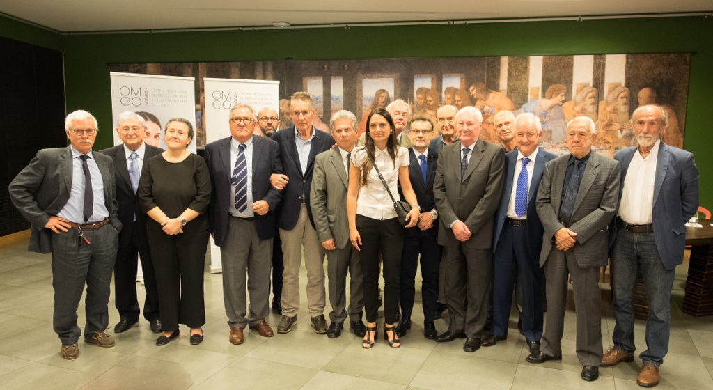 Medici a Como: la festa per i 50 anni di laurea