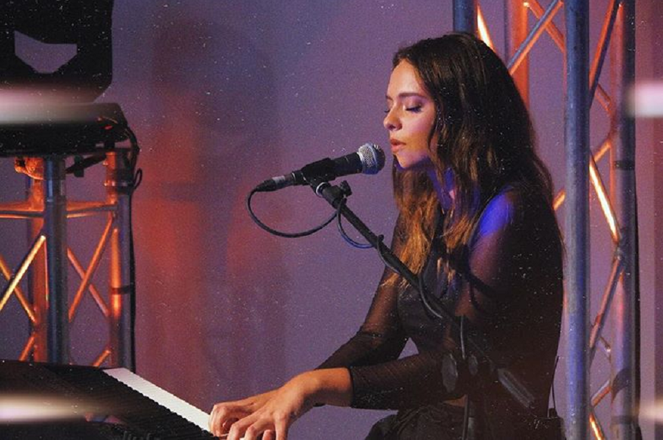 Salta il Wow Music Festival sui social il dispiacere della cantante Francesca Michielin