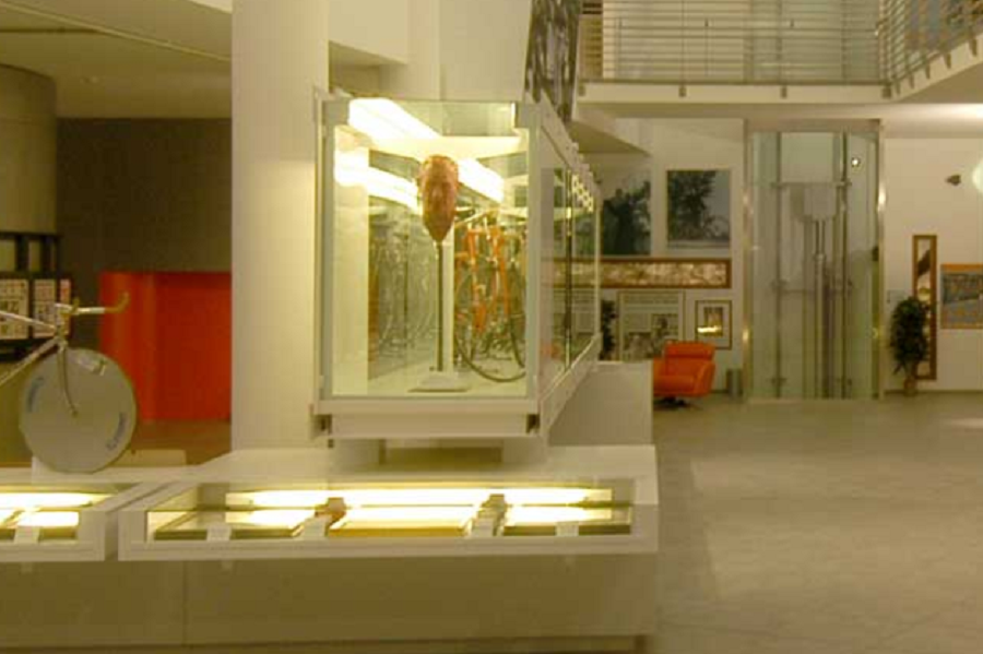 A teatro con Alfonsina al museo del Ghisallo